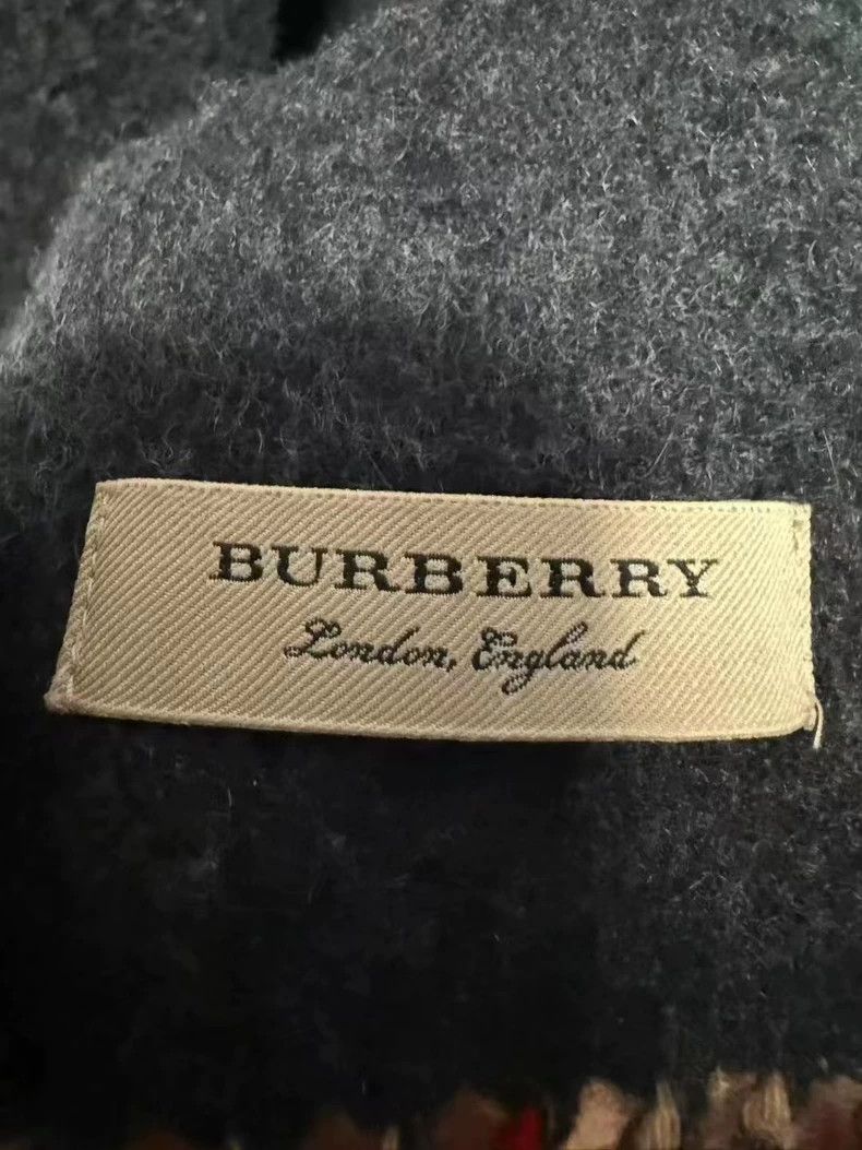 Burberry Burberry Wool Plaid Scarf 99% New Size ONE SIZE - 4 Thumbnail