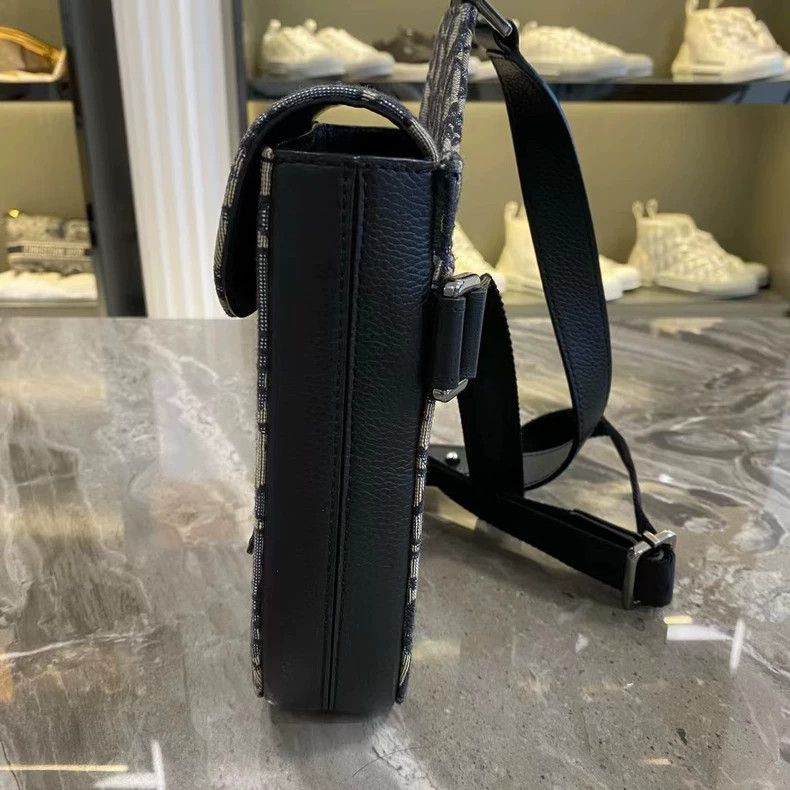 Dior DIOR Saddle Oblique Leather Crossbody Bag Size ONE SIZE - 2 Thumbnail