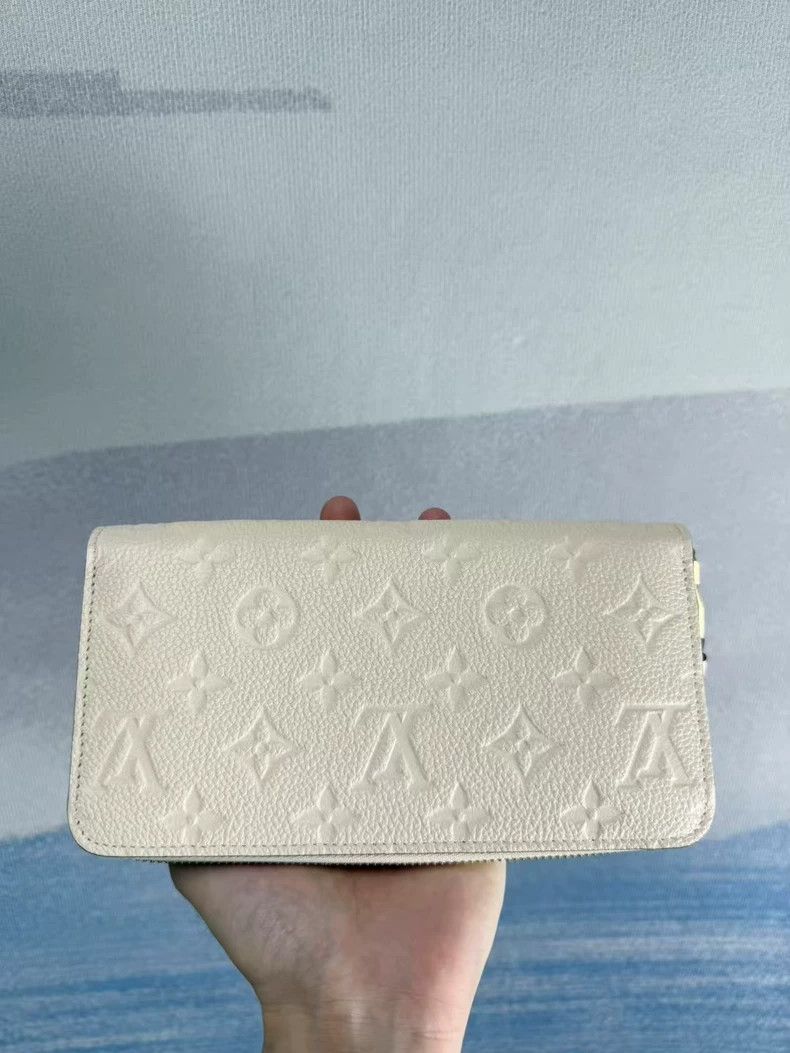 Louis Vuitton Louis Vuitton Beige Monogram Wallet SS24 Collection Size ONE SIZE - 3 Thumbnail