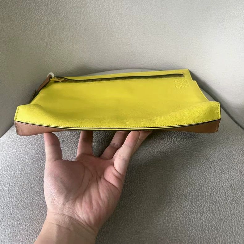 Loewe Loewe Yellow Leather Crossbody Clutch Bag Size ONE SIZE - 3 Thumbnail