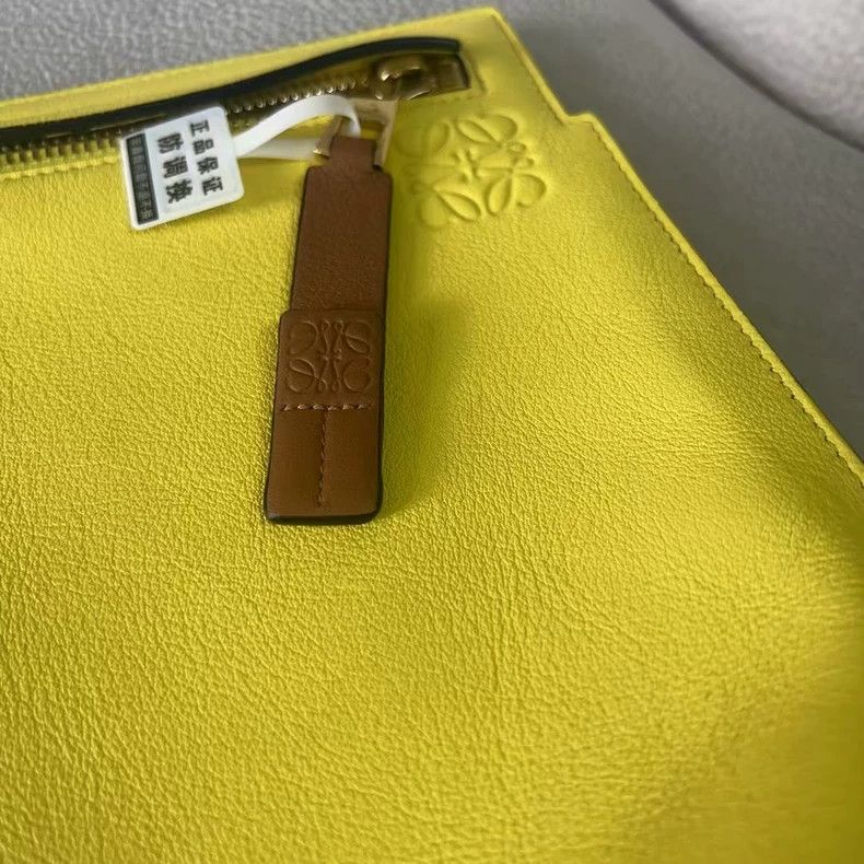 Loewe Loewe Yellow Leather Crossbody Clutch Bag Size ONE SIZE - 4 Thumbnail