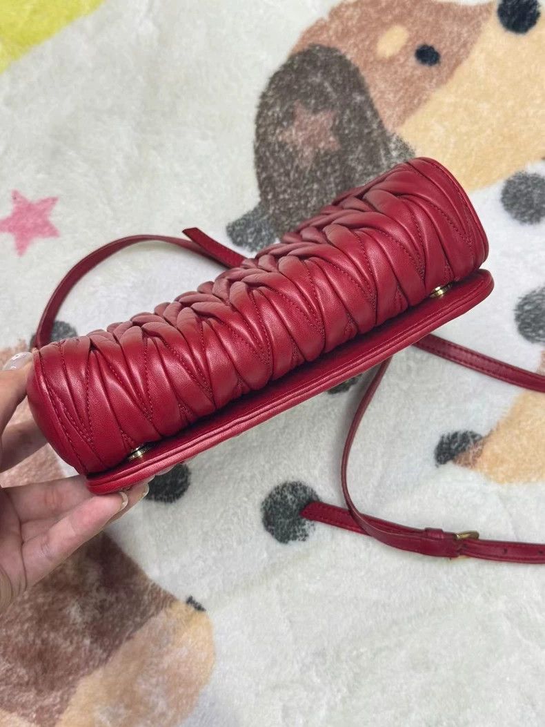 Miu Miu Miu Miu Red Leather Camera Bag Size ONE SIZE - 6 Thumbnail