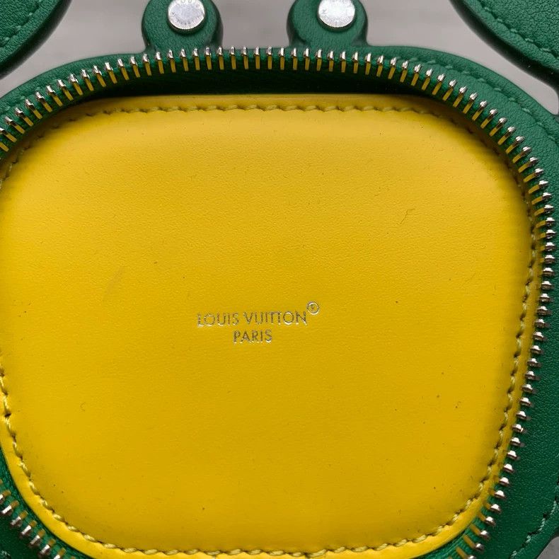 Louis Vuitton Louis Vuitton Green Crab Headphone Case Size ONE SIZE - 7 Thumbnail