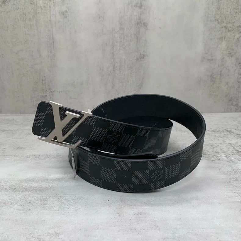 Louis Vuitton Louis Vuitton Black Checkered Belt Size ONE SIZE - 2 Thumbnail