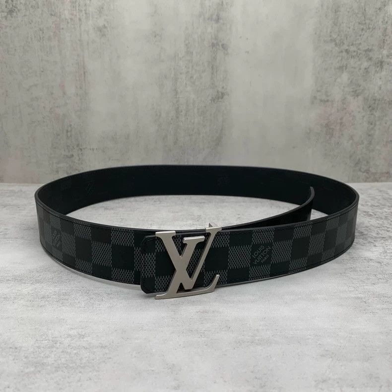 Louis Vuitton Louis Vuitton Black Checkered Belt Size ONE SIZE - 6 Thumbnail