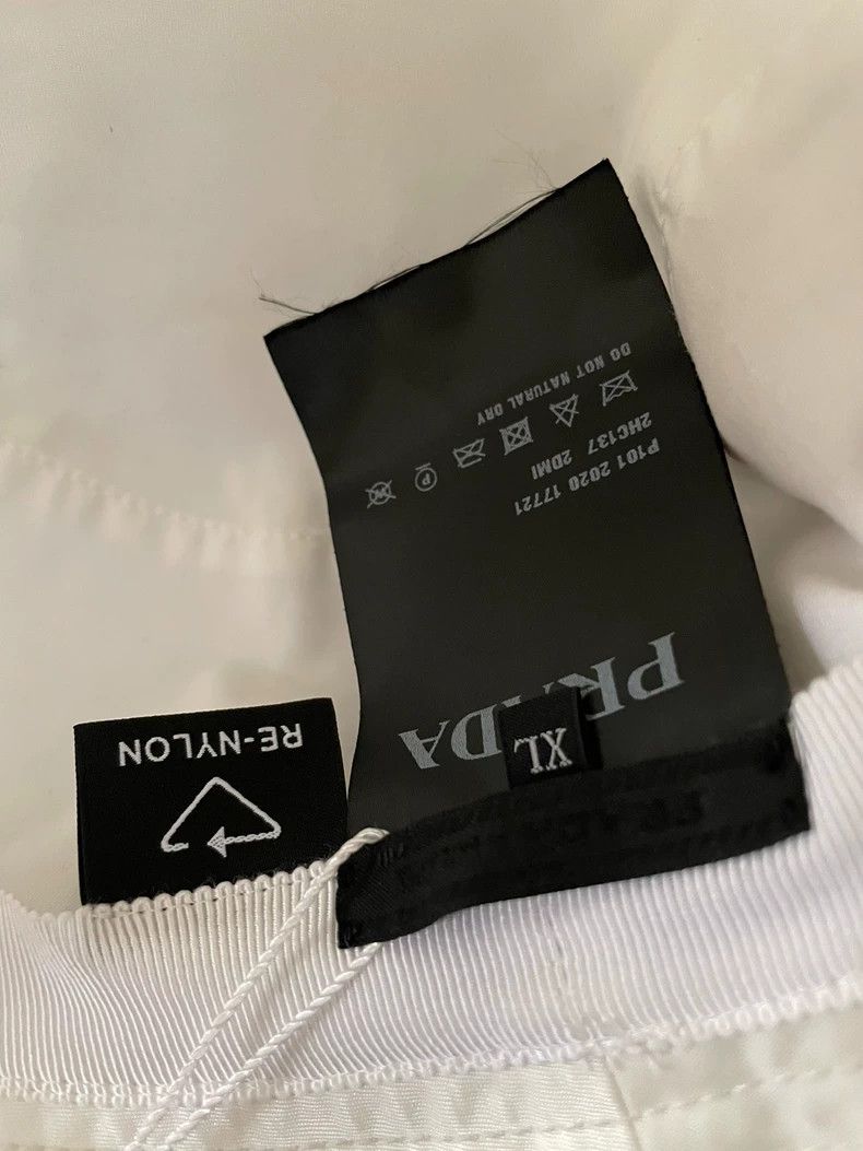 Prada Prada White Bucket Hat in Excellent Condition Size ONE SIZE - 4 Thumbnail
