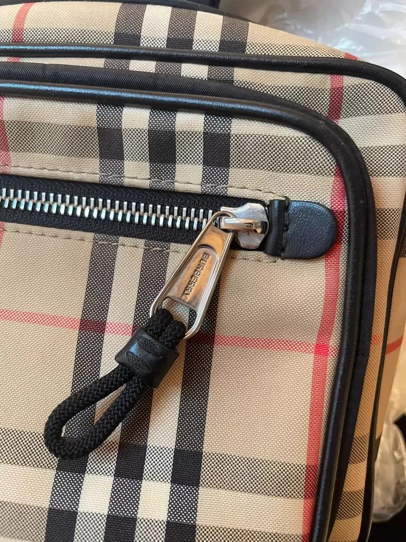 Burberry Burberry Camera Bag Classic Phone Bag Size ONE SIZE - 2 Thumbnail