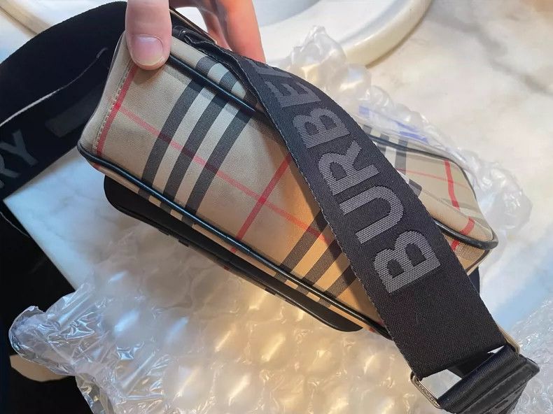 Burberry Burberry Camera Bag Classic Phone Bag Size ONE SIZE - 5 Thumbnail