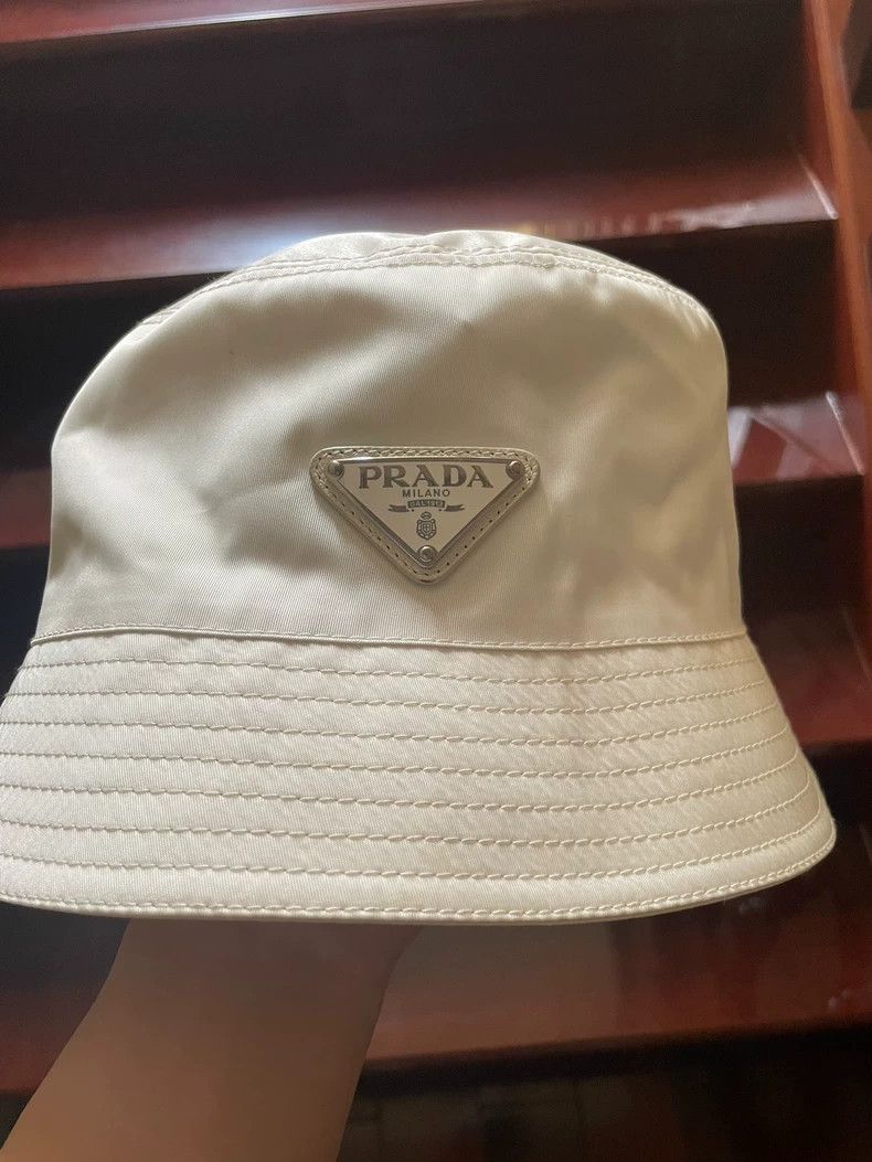Prada Prada White Bucket Hat Size M Size ONE SIZE - 2 Thumbnail