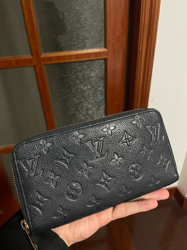 Louis Vuitton Louis Vuitton Leather Wallet Card Holder Size ONE SIZE - 2 Thumbnail