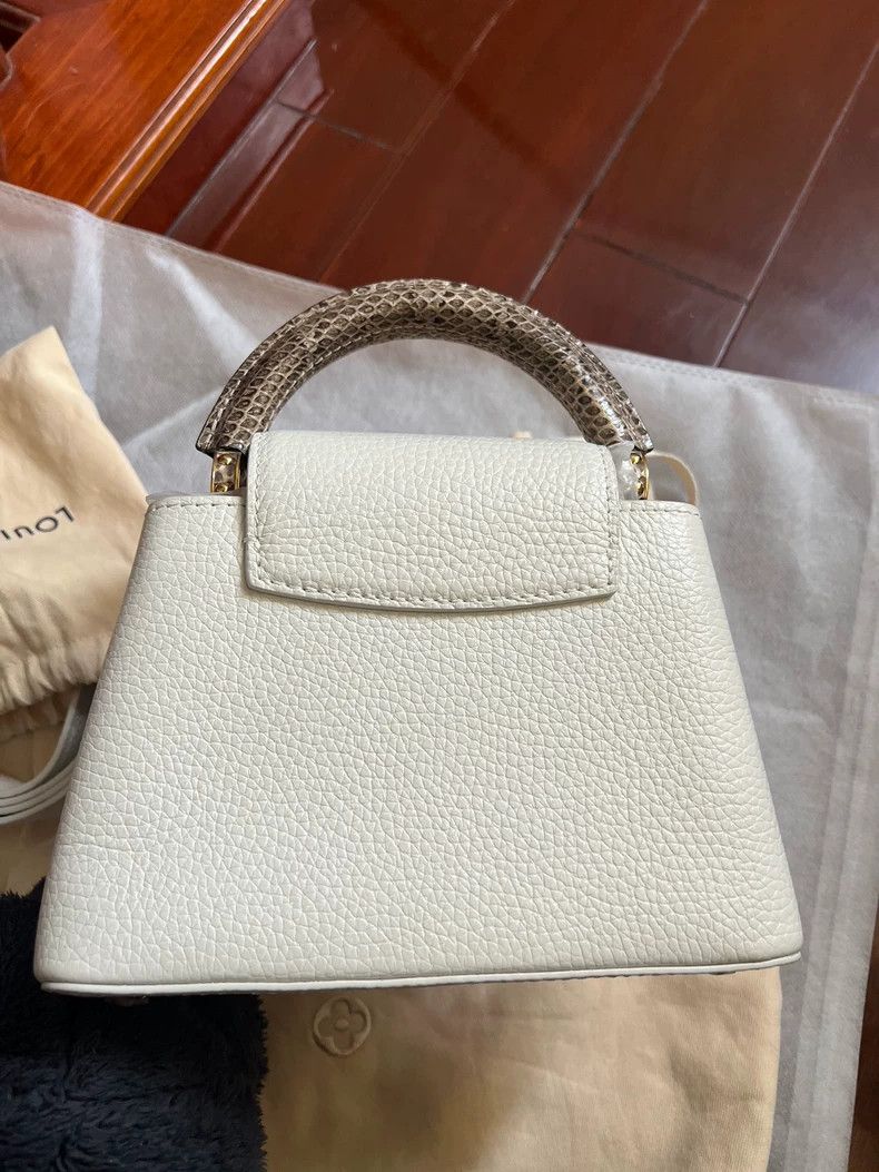 Louis Vuitton Louis Vuitton Capucines Mini White Bag Size ONE SIZE - 4 Thumbnail