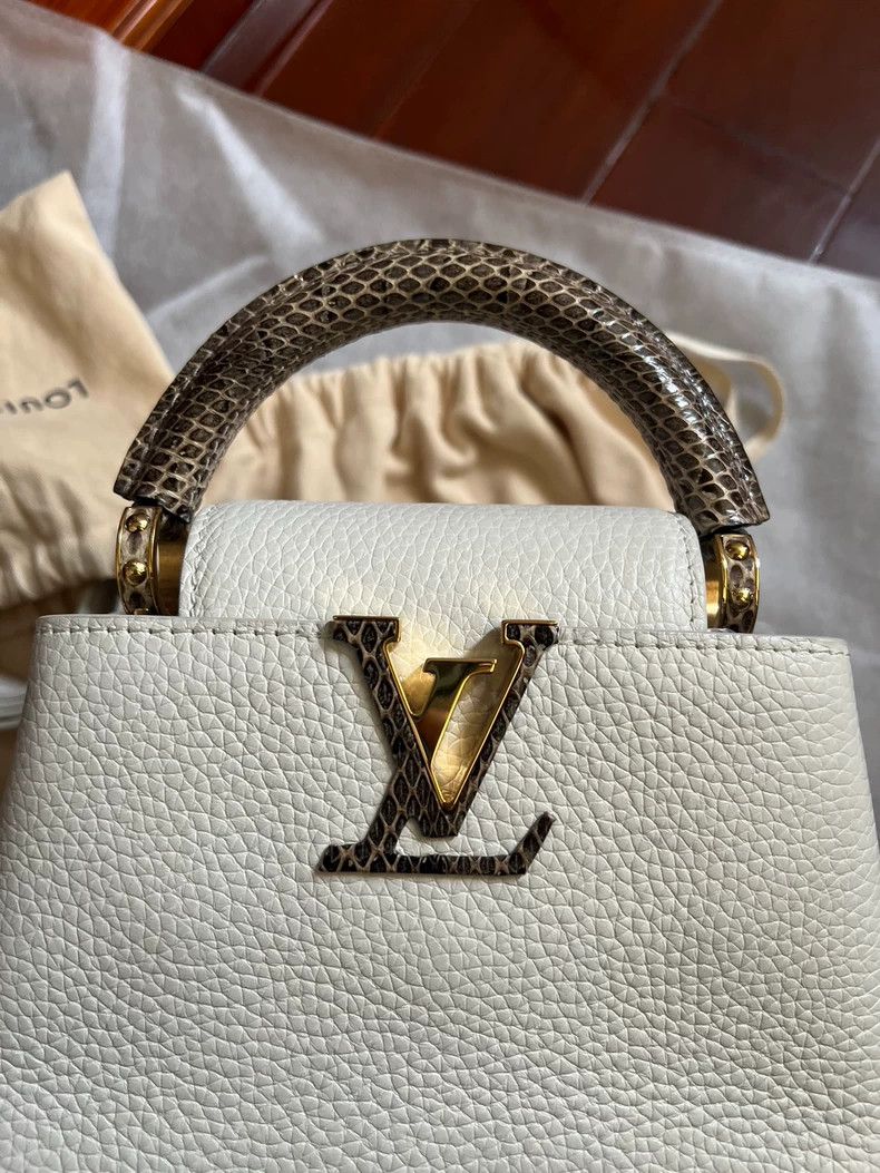 Louis Vuitton Louis Vuitton Capucines Mini White Bag Size ONE SIZE - 2 Thumbnail