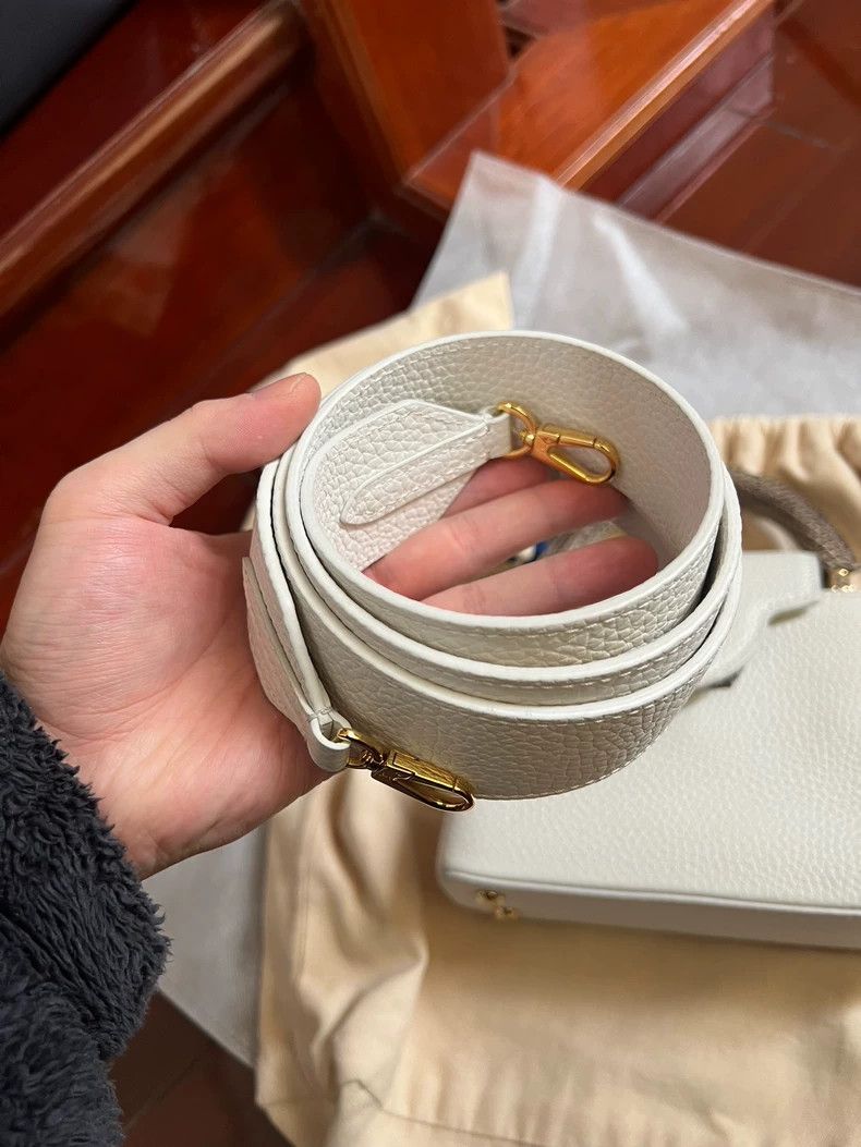 Louis Vuitton Louis Vuitton Capucines Mini White Bag Size ONE SIZE - 7 Thumbnail