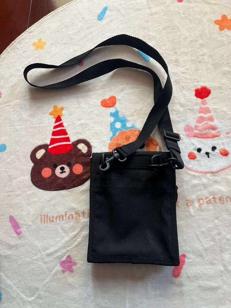 Balenciaga Balenciaga Crossbody Phone Bag Authentic Product Size ONE SIZE - 2 Thumbnail