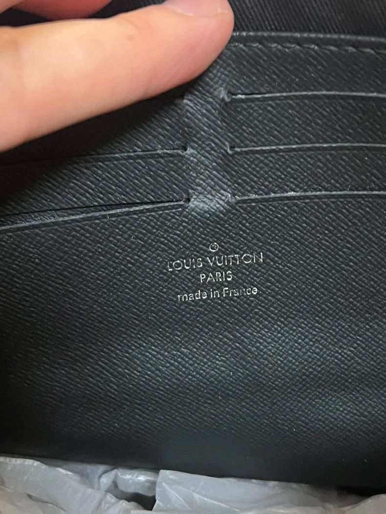 Louis Vuitton Louis Vuitton Black Checkerboard Clutch Bag Size ONE SIZE - 8 Thumbnail