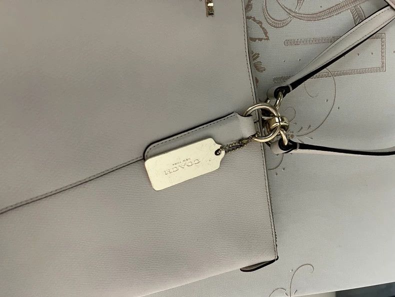 Coach Coach Tote Bag in White Color Size ONE SIZE - 3 Thumbnail