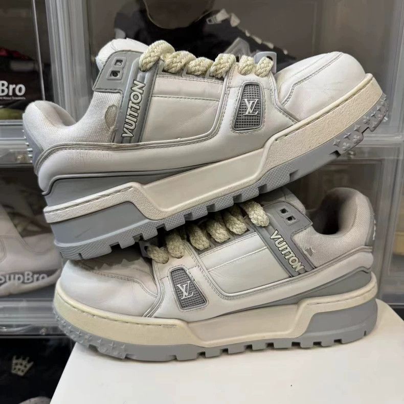 Louis Vuitton Lv Trainer Sneakers Gray and White Size 6 Size US 6 / EU 39 - 7 Thumbnail