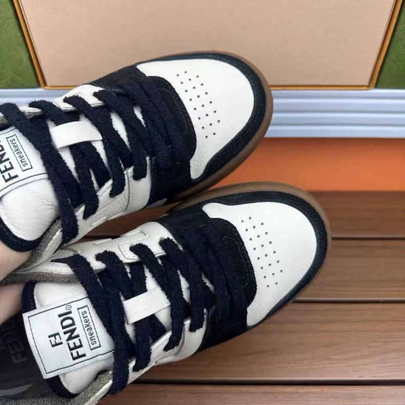 Fendi Fendi Black and White Panda Sneakers Size 39 Size US 7.5 / EU 40-41 - 6 Thumbnail