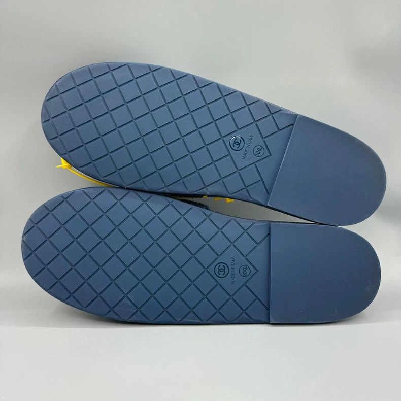 Chanel Chanel Collaboration Plush Slippers Size XXL Size US 10 / EU 43 - 9 Thumbnail