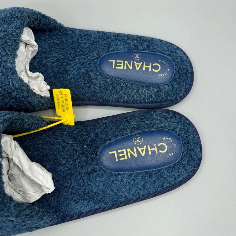 Chanel Chanel Collaboration Plush Slippers Size XXL Size US 10 / EU 43 - 7 Thumbnail