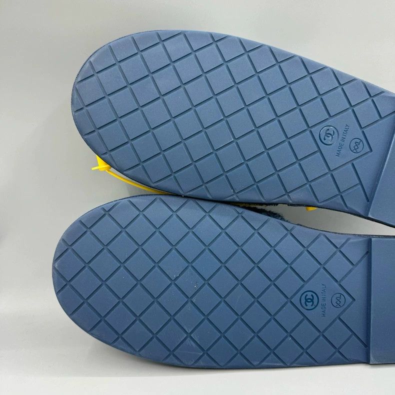 Chanel Chanel Collaboration Plush Slippers Size XXL Size US 10 / EU 43 - 8 Thumbnail