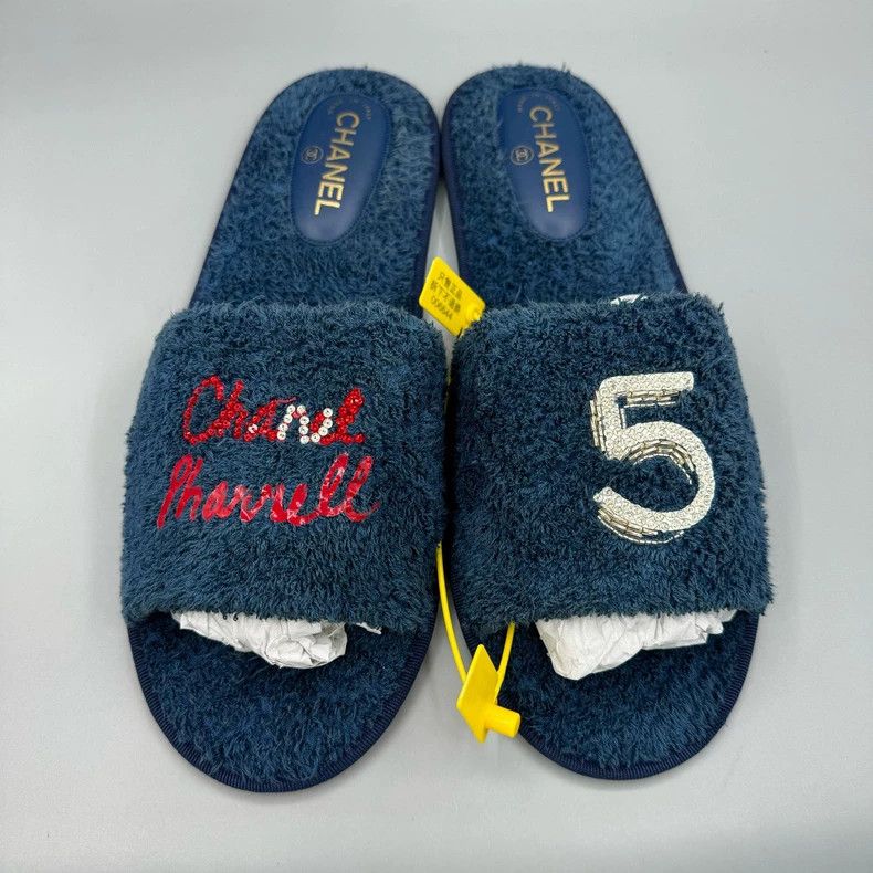 Chanel Chanel Collaboration Plush Slippers Size XXL Size US 10 / EU 43 - 3 Thumbnail