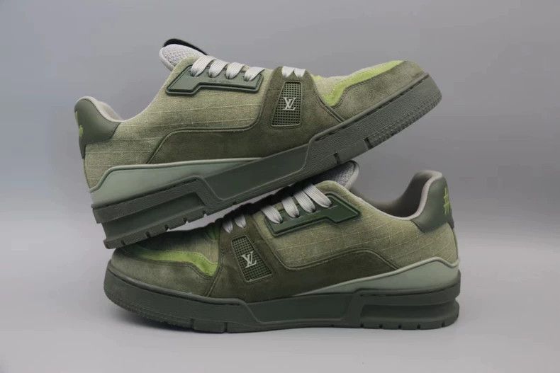 Louis Vuitton Louis Vuitton Trainer Green Sneakers Size 6.5 Size US 6.5 / EU 39-40 - 2 Thumbnail