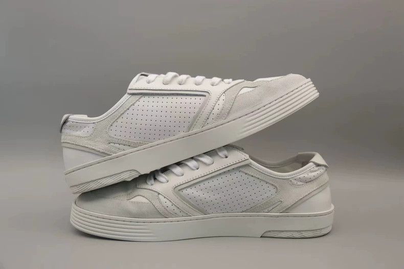 Fendi Fendi Suede Round Toe Low Top Sneakers Size US 9 / EU 42 - 2 Thumbnail