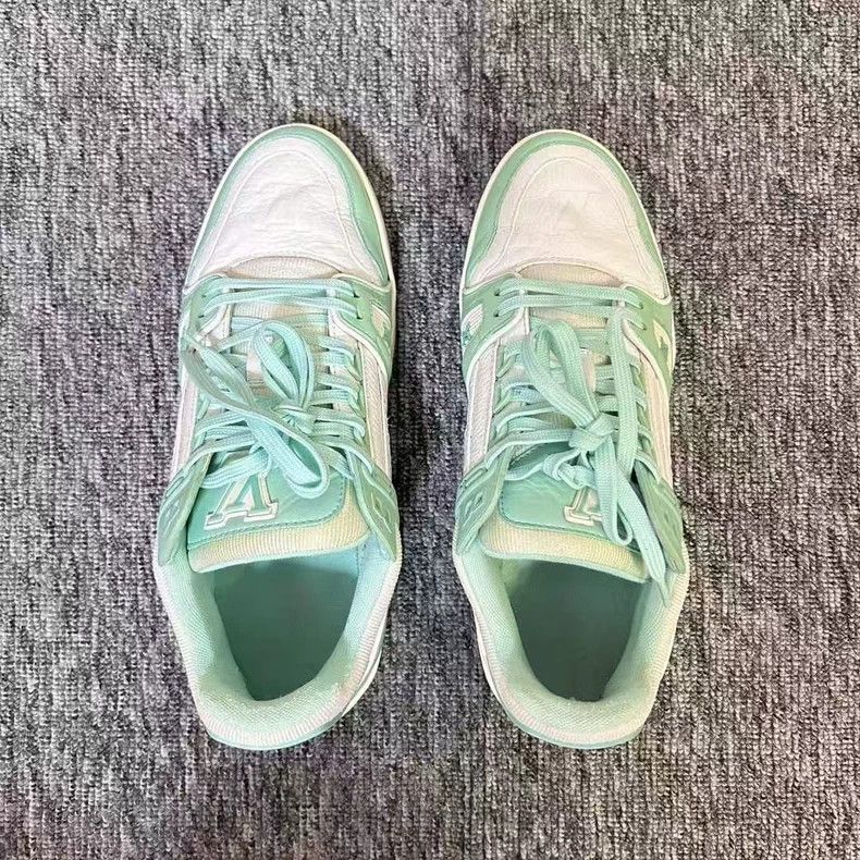 Louis Vuitton Louis Vuitton Tiffany Green Trainer Sneakers Size 7 Size US 7 / EU 40 - 6 Thumbnail