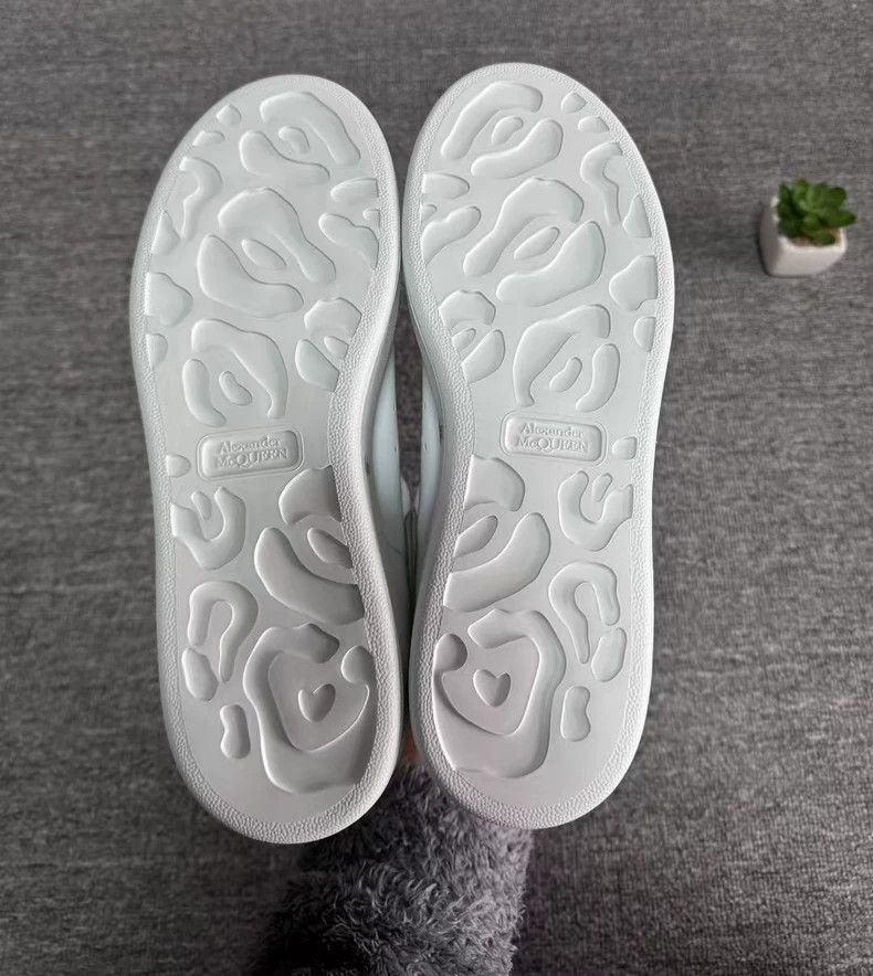 Alexander McQueen McQueen Reflective Sneakers Size 40 Size US 7.5 / EU 40-41 - 7 Thumbnail