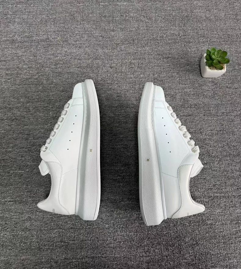 Alexander McQueen McQueen Reflective Sneakers Size 40 Size US 7.5 / EU 40-41 - 2 Thumbnail
