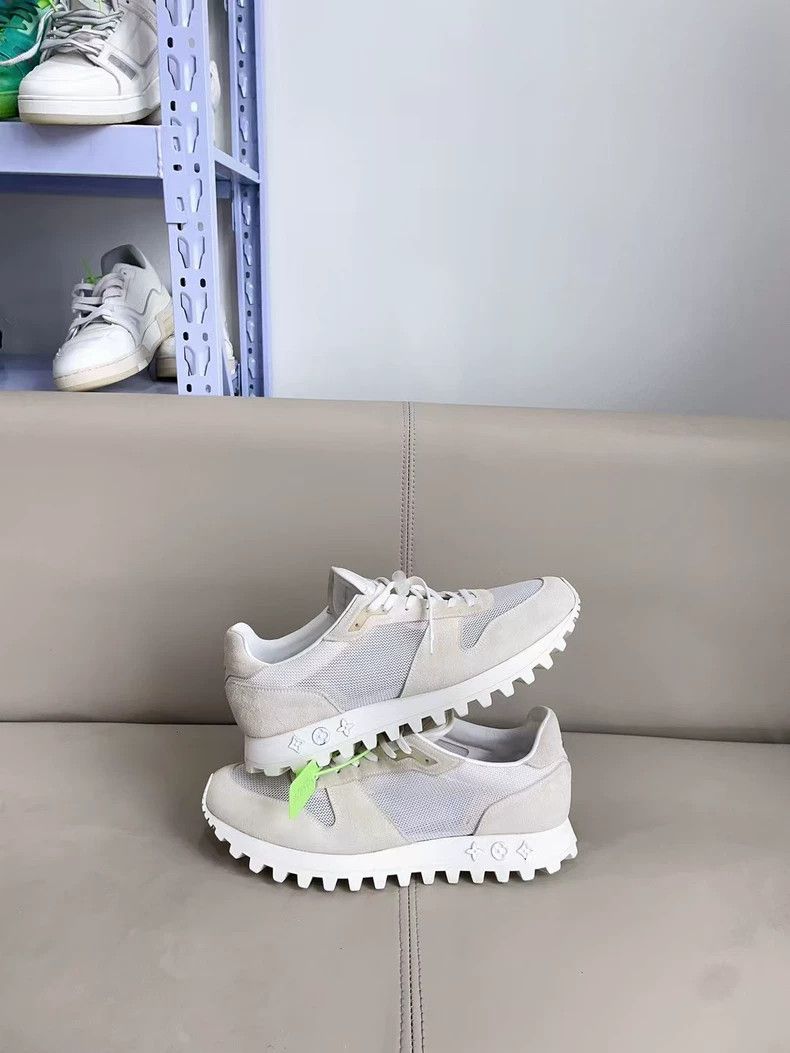 Louis Vuitton Louis Vuitton LV Runner Sneakers in White and Gray Size US 10.5 / EU 43-44 - 6 Thumbnail