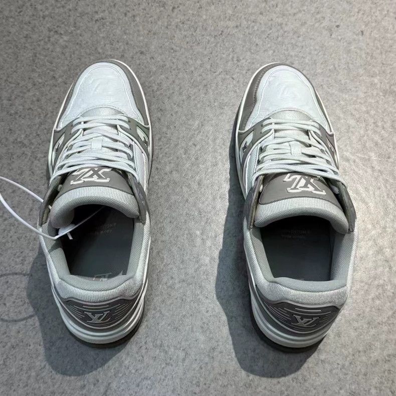 Louis Vuitton LV Trainer Sneakers Gray and White Colorway Size US 8 / EU 41 - 7 Thumbnail
