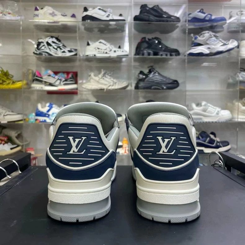 Louis Vuitton Louis Vuitton Paris Limited Edition Sneakers Size US 9 / EU 42 - 2 Thumbnail