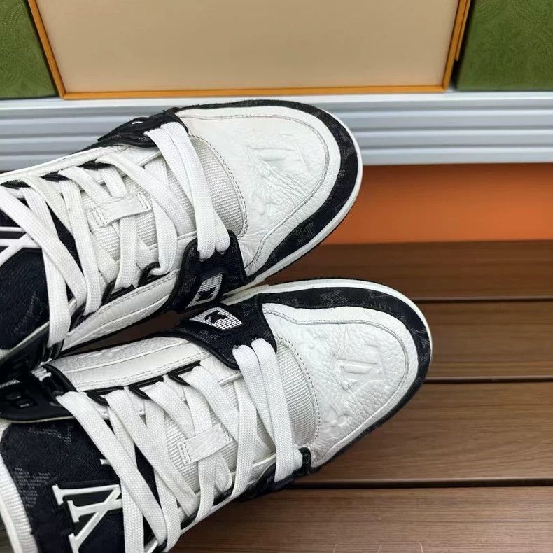 Louis Vuitton LV Trainer Black and White Sneakers Size 41.5 Size US 10.5 / EU 43-44 - 7 Thumbnail