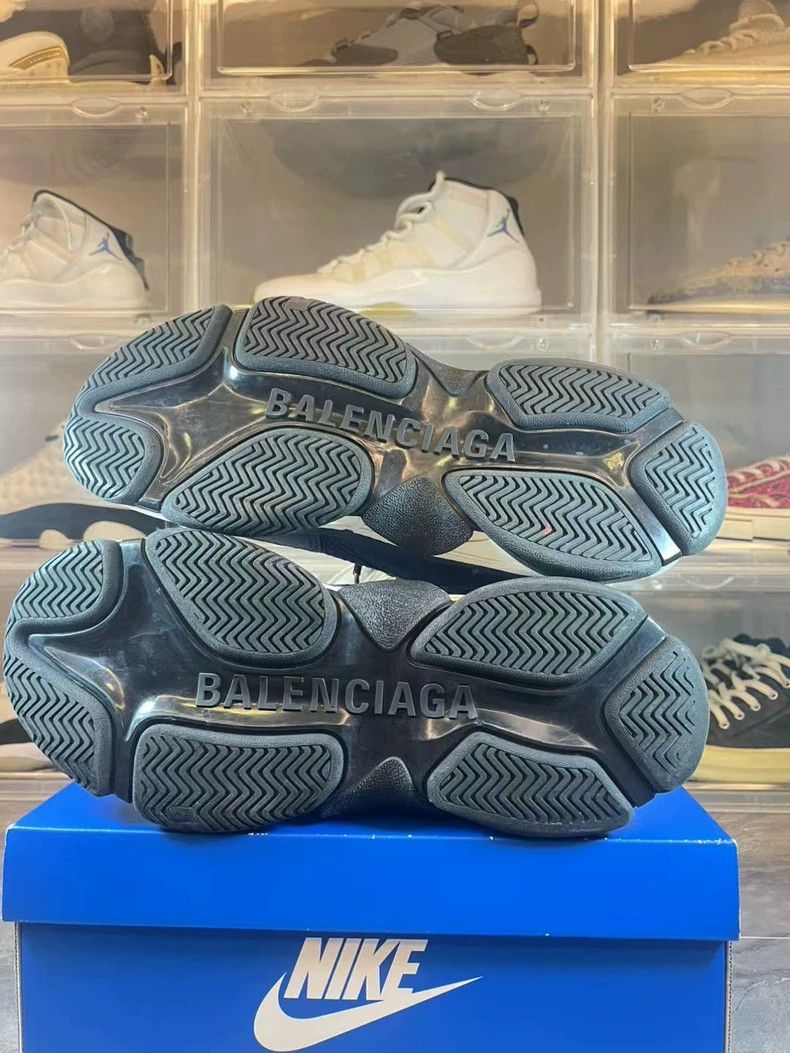 Balenciaga Balenciaga Triple S Sneakers in Misty Blue Size US 10 / EU 43 - 6 Thumbnail