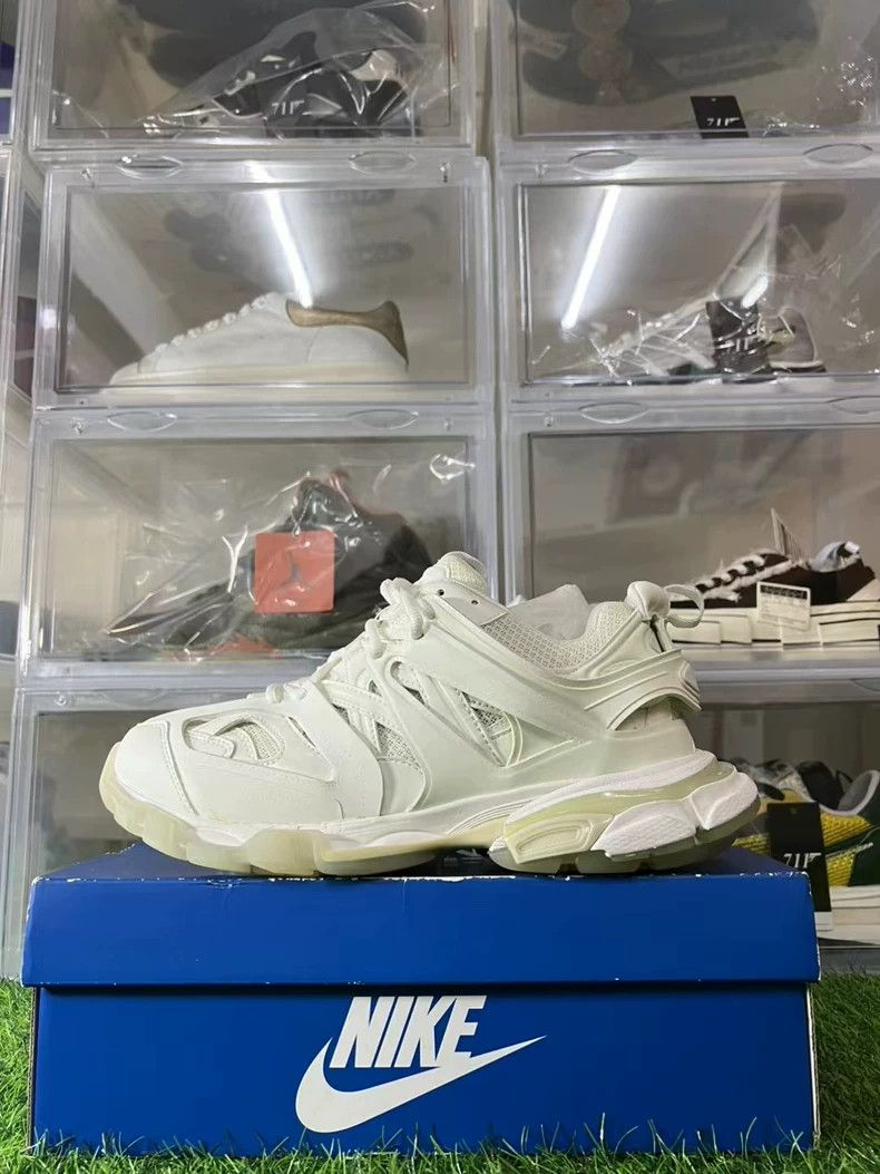 Balenciaga Balenciaga Track Sneakers in Glow White Size US 9 / EU 42 - 9 Thumbnail