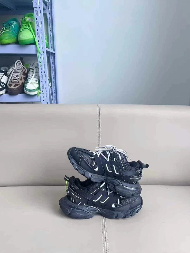 Balenciaga Balenciaga Track Sneakers Size 39 Black Size US 7 / EU 40 - 7 Thumbnail