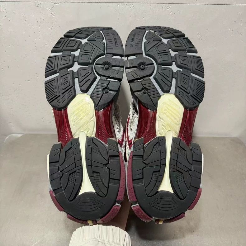 Balenciaga Balenciaga Runner Sneakers White Red Size 42 Size US 9 / EU 42 - 6 Thumbnail