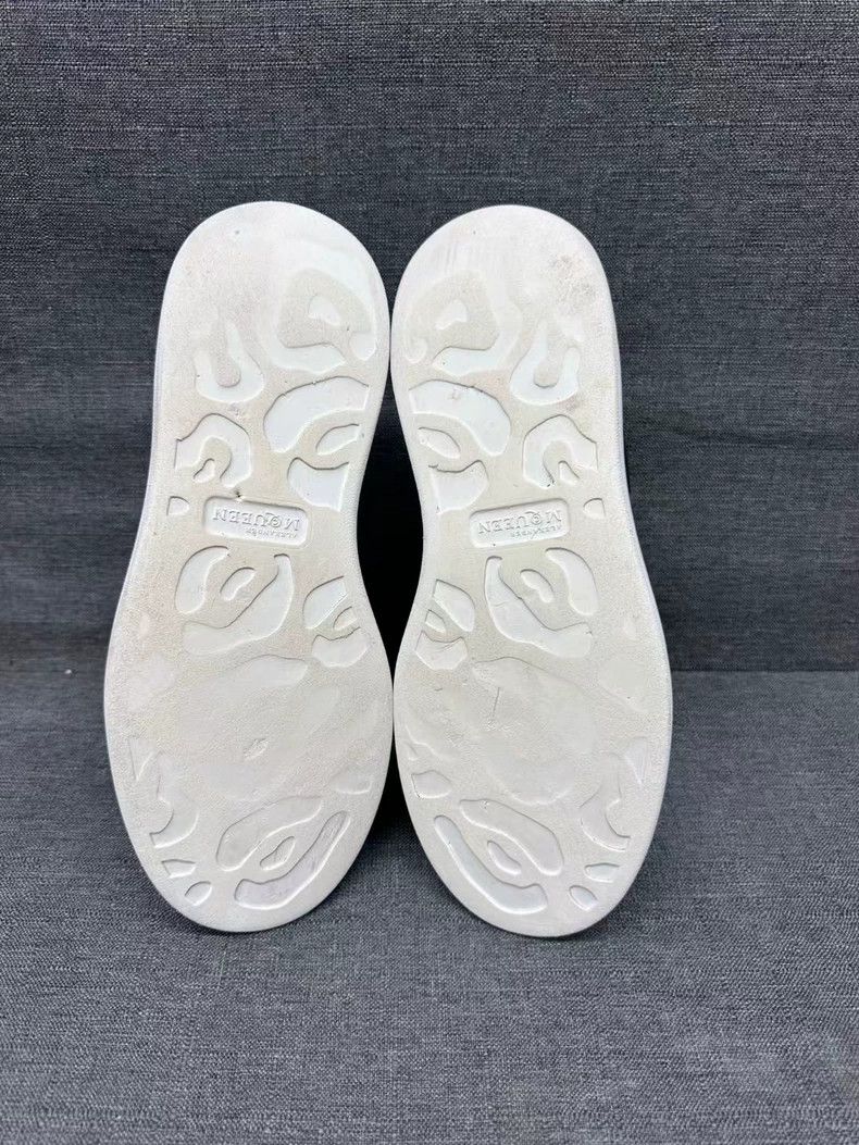 Alexander McQueen Alexander McQueen Black and White Sneakers Size US 10.5 / EU 43-44 - 5 Thumbnail