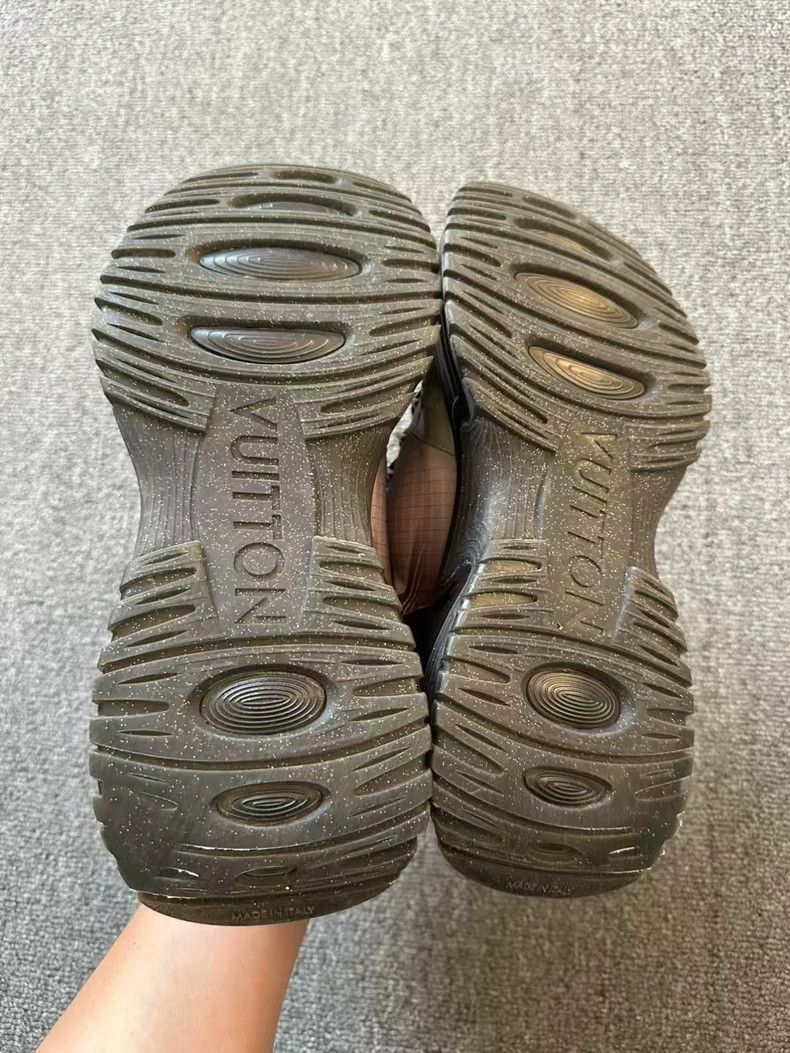 Louis Vuitton Stylish Sneakers with Unique Design and Color Size US 8 / EU 41 - 5 Thumbnail