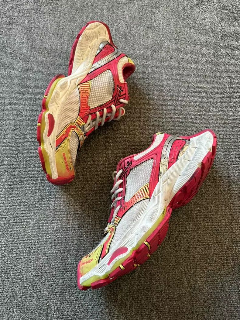 Balenciaga Balenciaga Sneakers Size 40 with Box Accessories Size US 10 / EU 43 - 2 Thumbnail