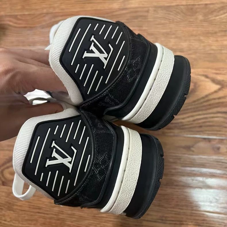 Louis Vuitton Louis Vuitton Panda Trainer Sneakers Size 8 Size US 8 / EU 41 - 4 Thumbnail