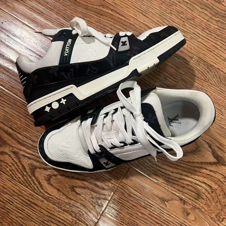 Louis Vuitton Louis Vuitton Panda Trainer Sneakers Size 8 Size US 8 / EU 41 - 3 Thumbnail