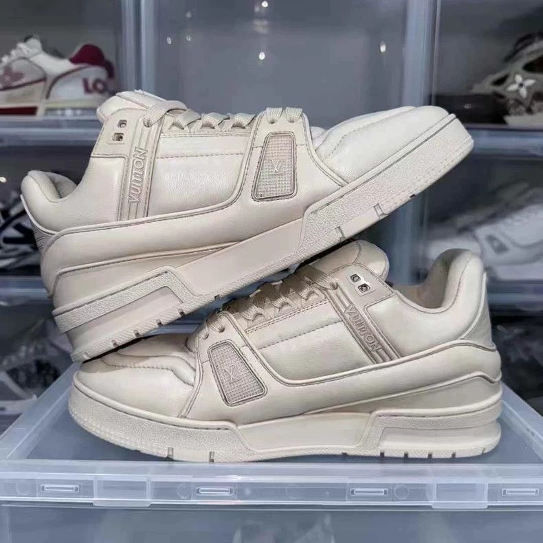 Louis Vuitton Louis Vuitton Trainer Sneakers in Light Beige Size US 8.5 / EU 41-42 - 2 Thumbnail
