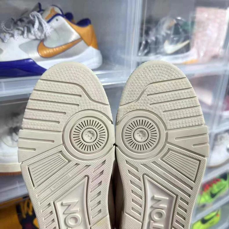 Louis Vuitton Louis Vuitton Trainer Sneakers in Light Beige Size US 8.5 / EU 41-42 - 7 Thumbnail