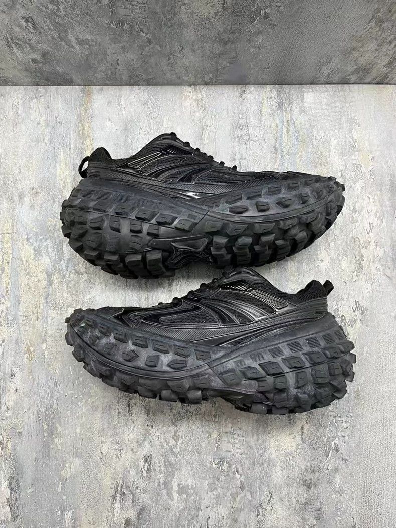 Balenciaga Balenciaga Tire Sneakers Black Size 40 Size US 8 / EU 41 - 4 Thumbnail