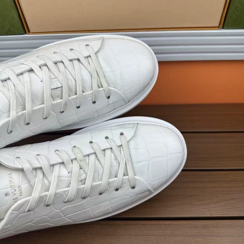 Louis Vuitton LV Crocodile Pattern Casual Sneakers in White Size US 10 / EU 43 - 6 Thumbnail
