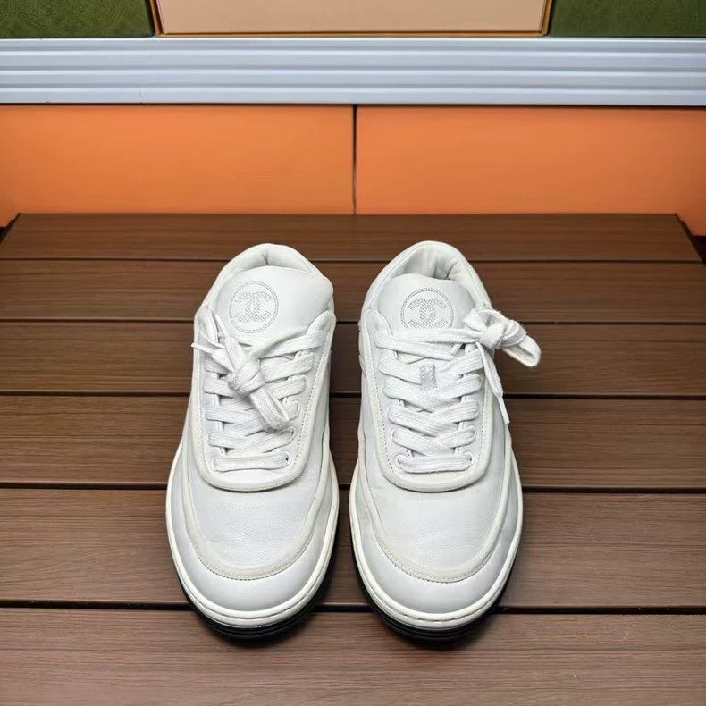 Chanel Chanel White Leather Sneakers Size 36 Size US 5.5 / EU 38 - 2 Thumbnail