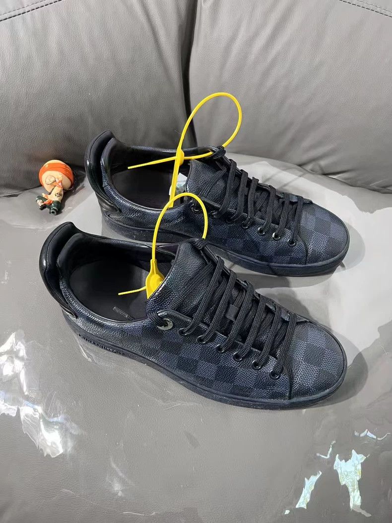 Louis Vuitton Lv Louis Vuitton Black Blue Sneakers 39 Size US 6.5 / EU 39-40 - 3 Thumbnail